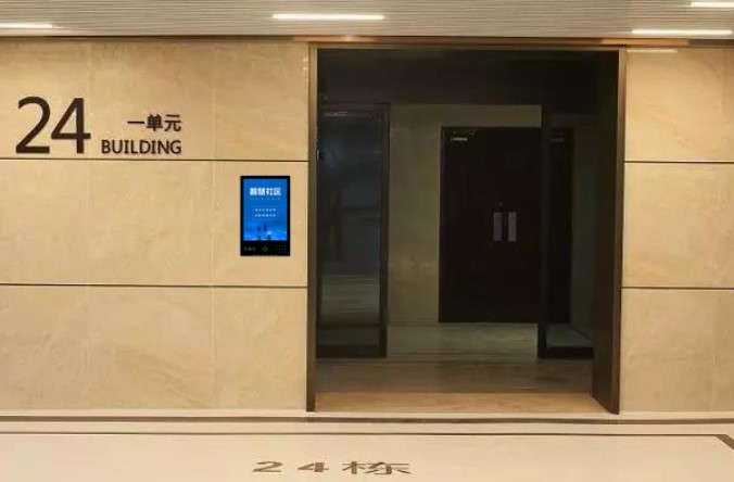 赛菲姆：人脸识别广告门禁机有什么功能？